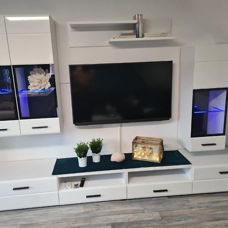 Exklusive Ferienwohnung Nahe Der Nordsee Wesselburen Екстер'єр фото